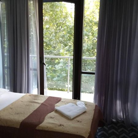 Hotel Georgia ティビリシ エクステリア 写真