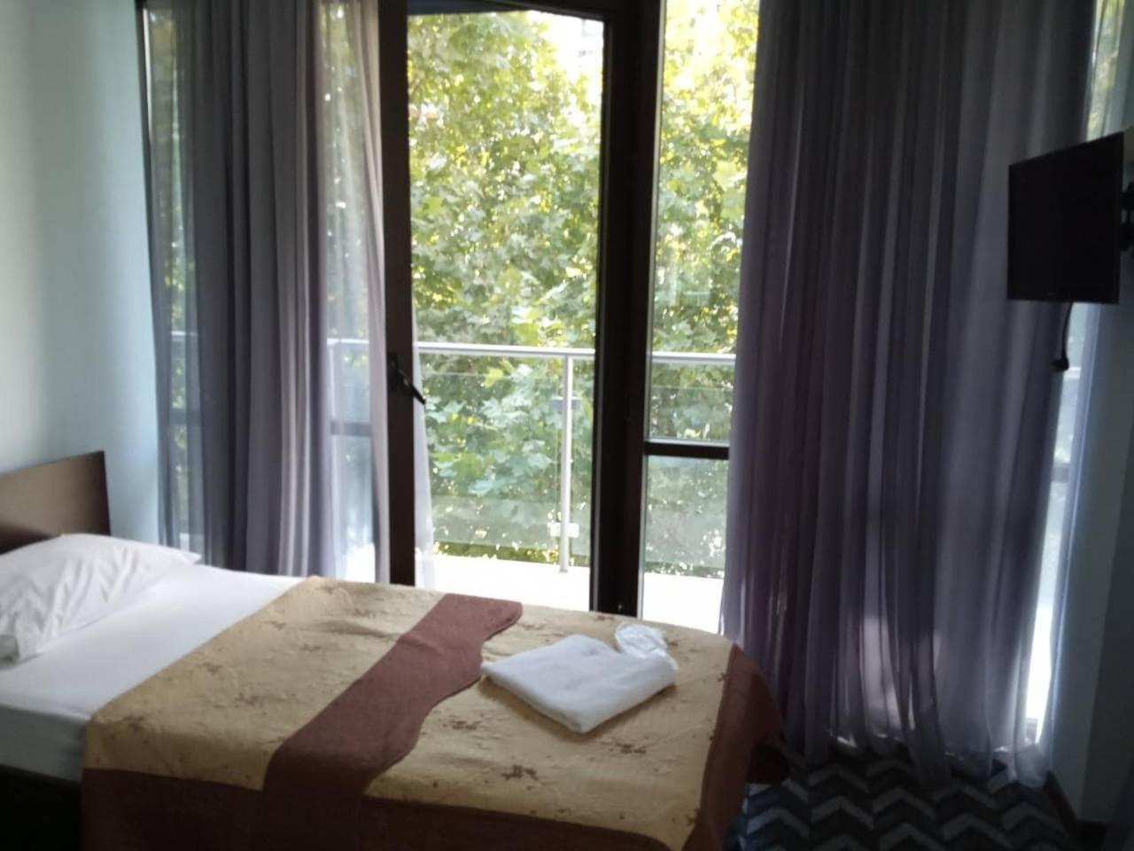 Hotel Georgia ティビリシ エクステリア 写真